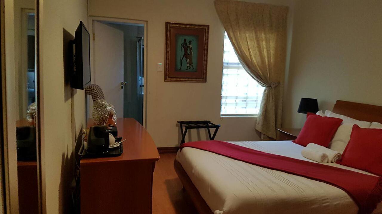 Lily White Guest House Centurion Exterior foto