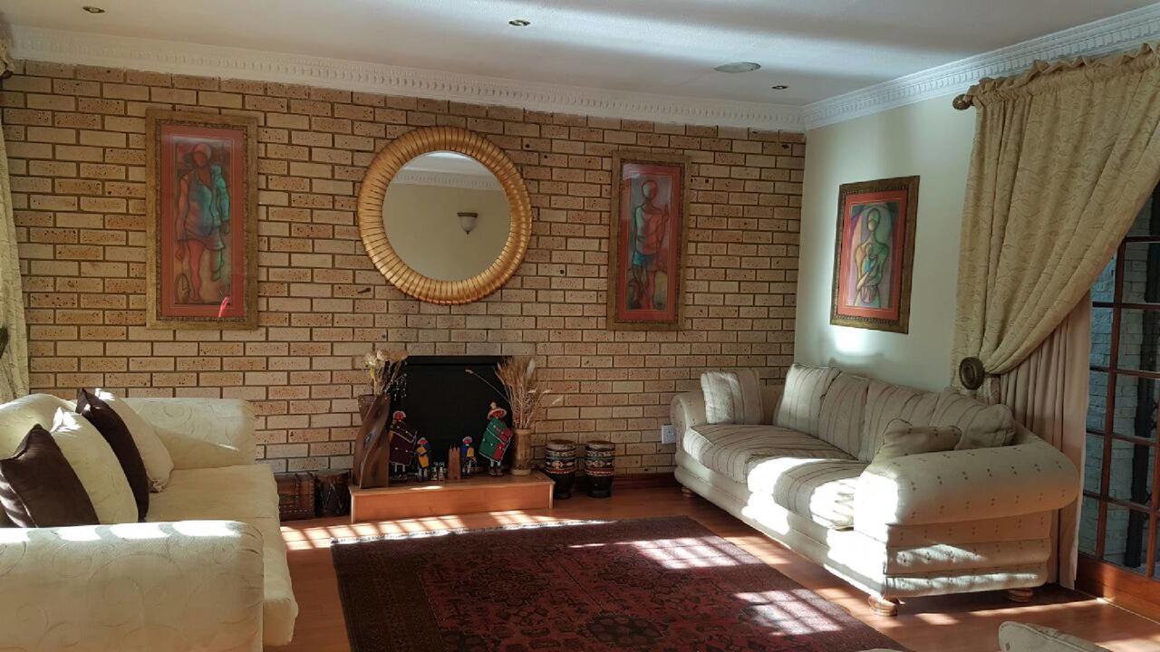 Lily White Guest House Centurion Exterior foto