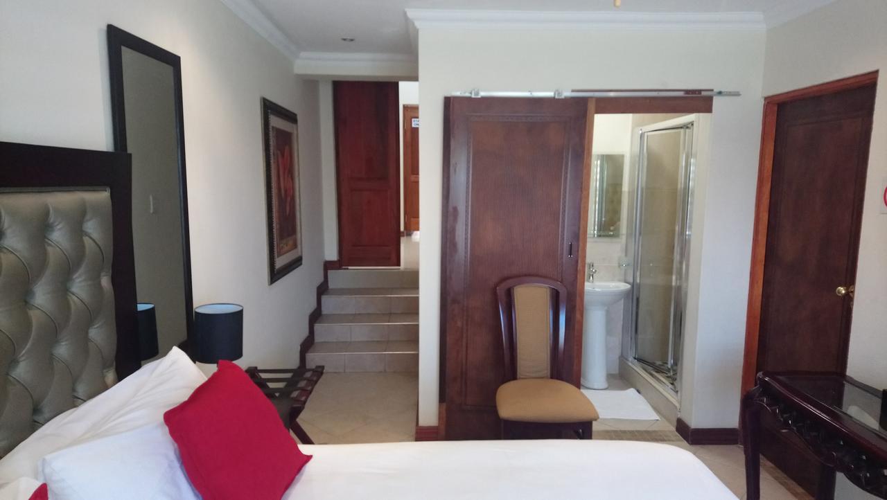 Lily White Guest House Centurion Exterior foto