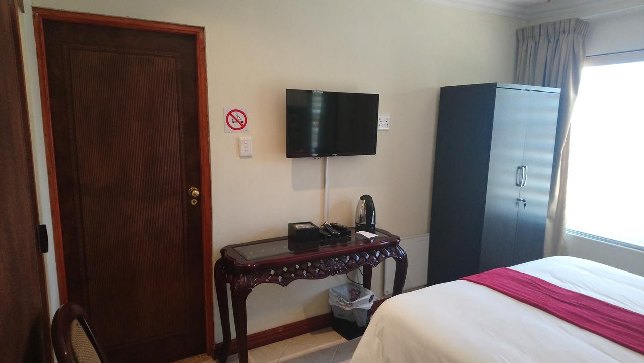 Lily White Guest House Centurion Exterior foto